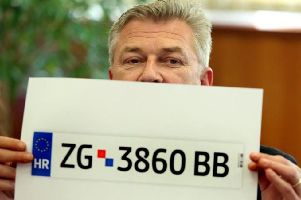 Ostojić: Vratit ćemo hrvatski grb na nove registarske tablice