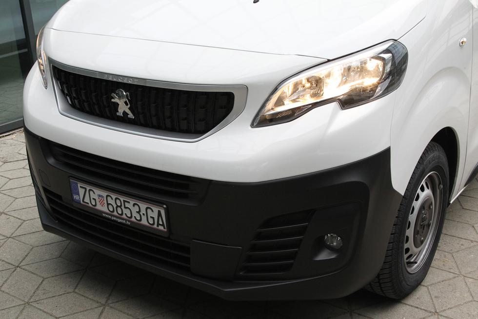 Testirali smo Peugeot Expert, kombi koji vozača pretvara u stručnjaka