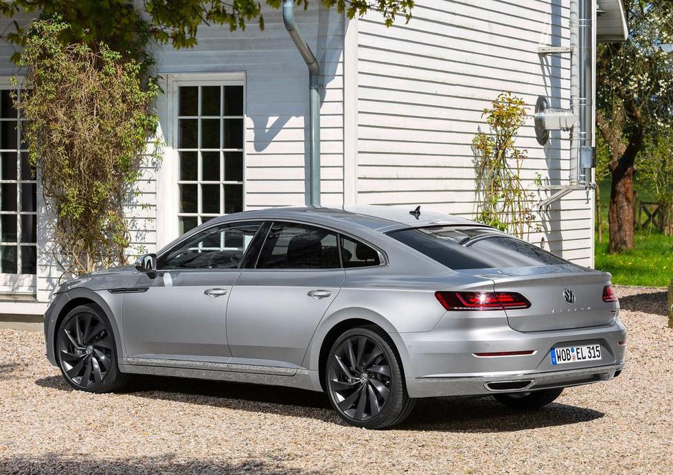 Volkswagen novim Arteonom opasno cilja na premium segment 