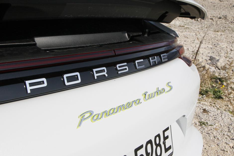 Porsche Panamera Sport Turismo & Turbo S E-Hybrid | Author: Auto start