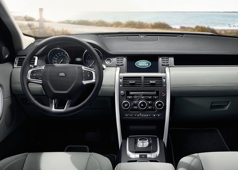 Land Rover povlači modele Discovery Sport i Evoque zbog problema s mjenjačem