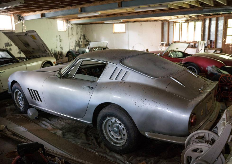 U zaboravljenoj garaži pronađeni stari auti vrijedni 8,5 milijuna eura