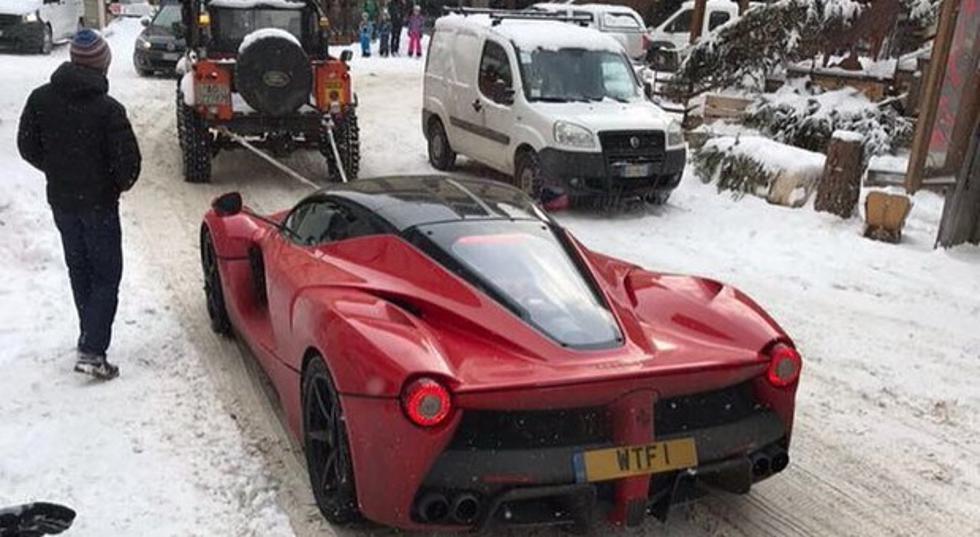 Ono kad voziš najjači Ferrari ikada i onda iskusno zapneš u snijegu