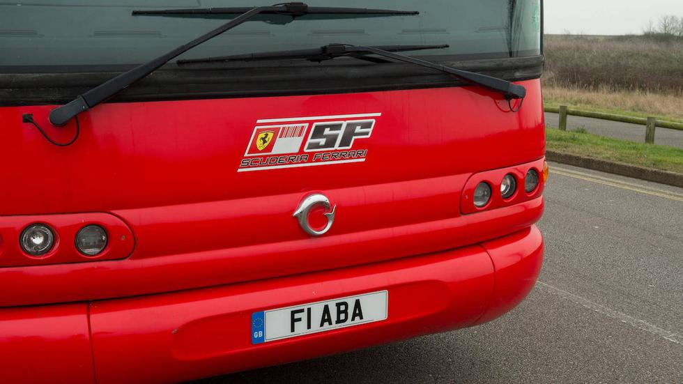 Prodaje se Schumacherov luksuzni timski autobus Scuderia Ferrari 