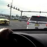 Vozač Mustanga 'doletio' u policijski automobil