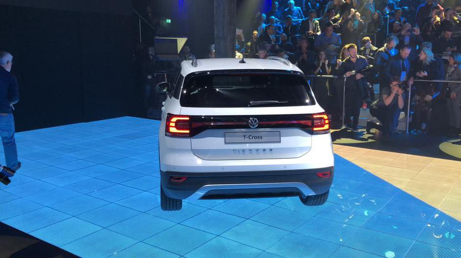 Premijera u Amsterdamu: Stiže još jedan Volkswagenov bestseler, mali SUV T-Cross | Author: Auto start