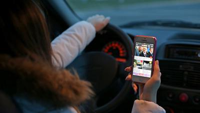 Korištenje mobitela u vožnji