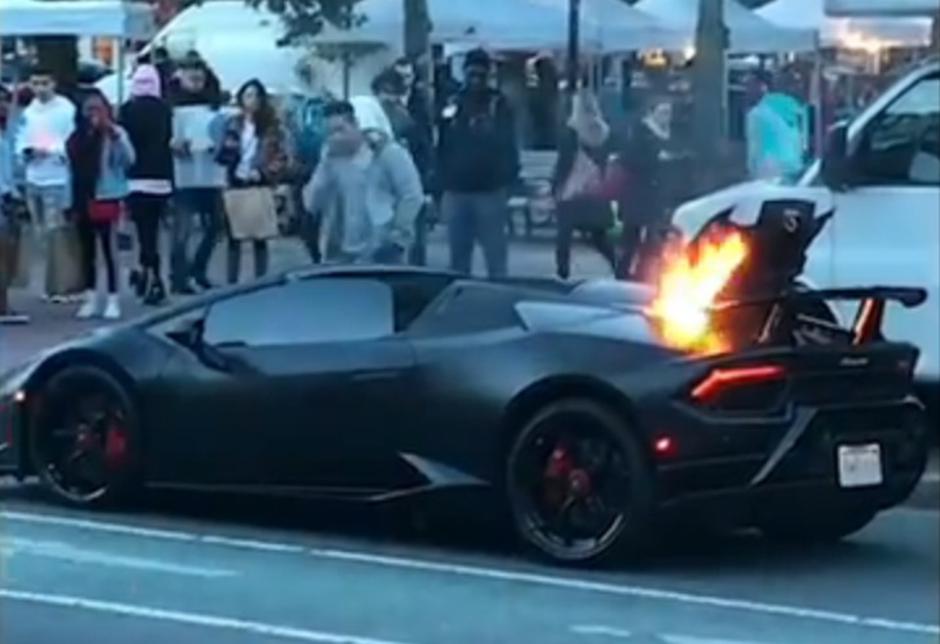 Lamborghini Huracan Performante u plamenu u središtu Bostonu | Author: YouTube