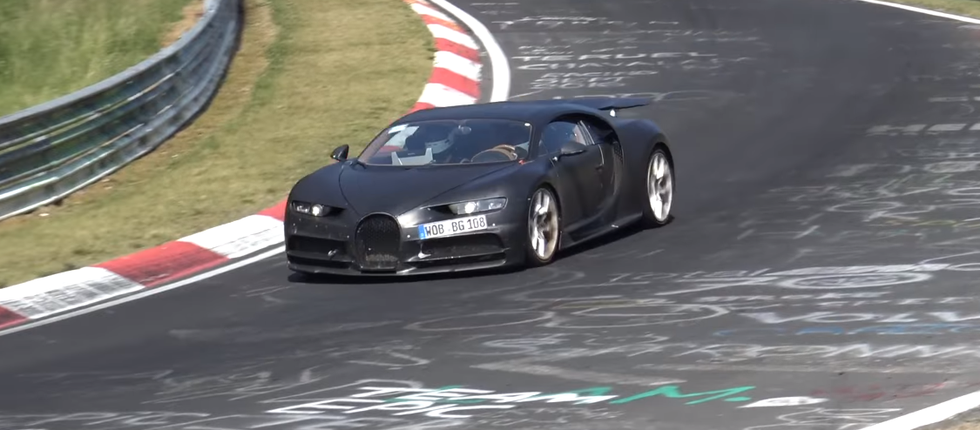 VIDEO: Moćni Bugatti Chiron uhvaćen u jurnjavi Nürburgringom