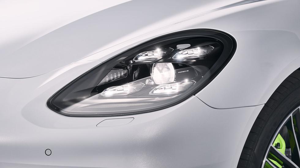  Porsche Panamera 4 E-Hybrid: Lijep, moćan i ekološki osviješten