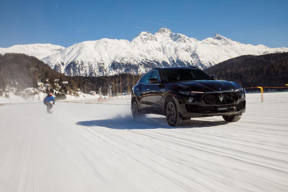 Rekord: Na snowboardu ga čak 150 km/h vukao Maserati Levante