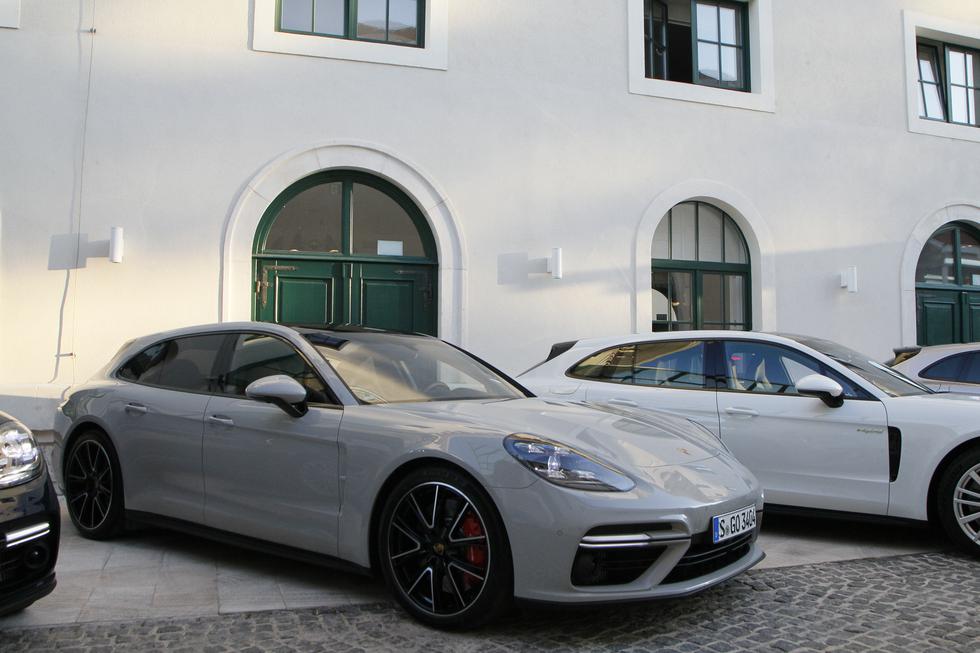 Porsche Panamera Sport Turismo: Maksimalan luksuz i pri 300 na sat