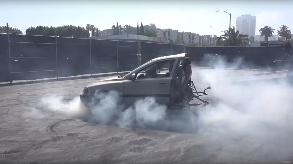VIDEO:Prepolovili Volvo za drift iz pakla