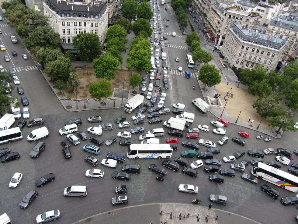 Arc de Triomphe: Ovako se prolazi najluđim kružnim tokom u Europi