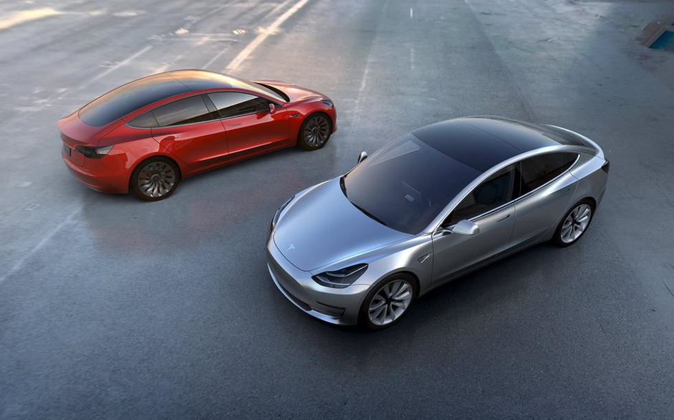 Tesla bilježi rekordni gubitak: Može li Model 3 spasiti tvrtku?  