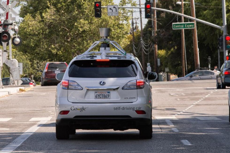 I pametni auti se sudaraju: Googleov auto imao 11 sudara