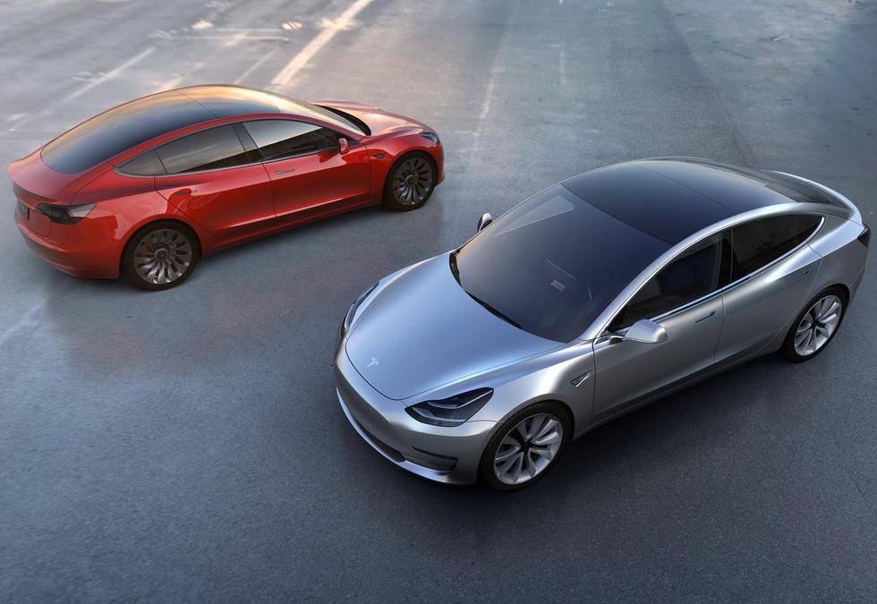 Tesla Model 3: 346 km dometa i ubrzanje ispod 6 sek., a sve za 35.000 $