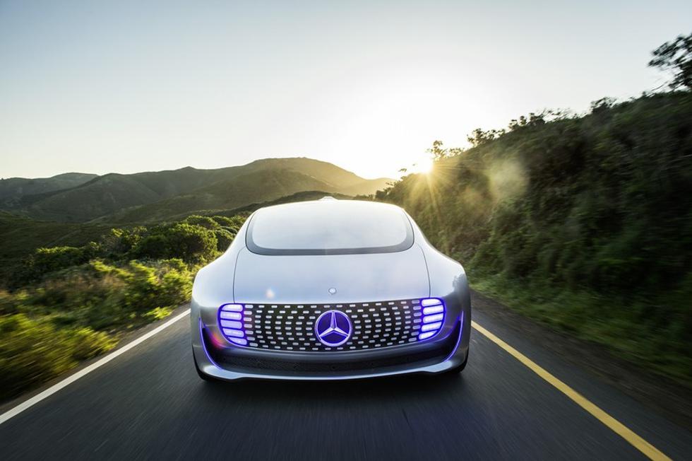 Kako je voziti se u pametnom autu budućnosti?