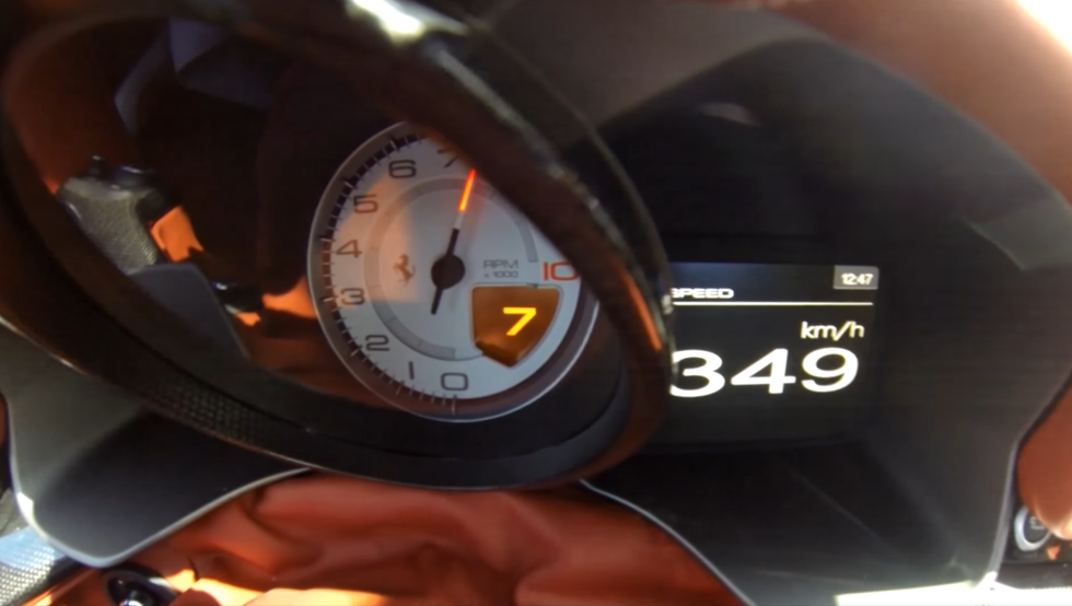 Kako izgleda ubrzanje moćnoga Ferrarija F12 do brzine 350 km/h?