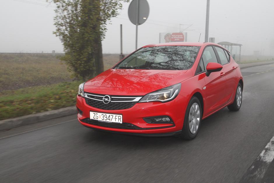 Opel Astra K Enjoy 1.0 XFL | Author: Zoran Majcan