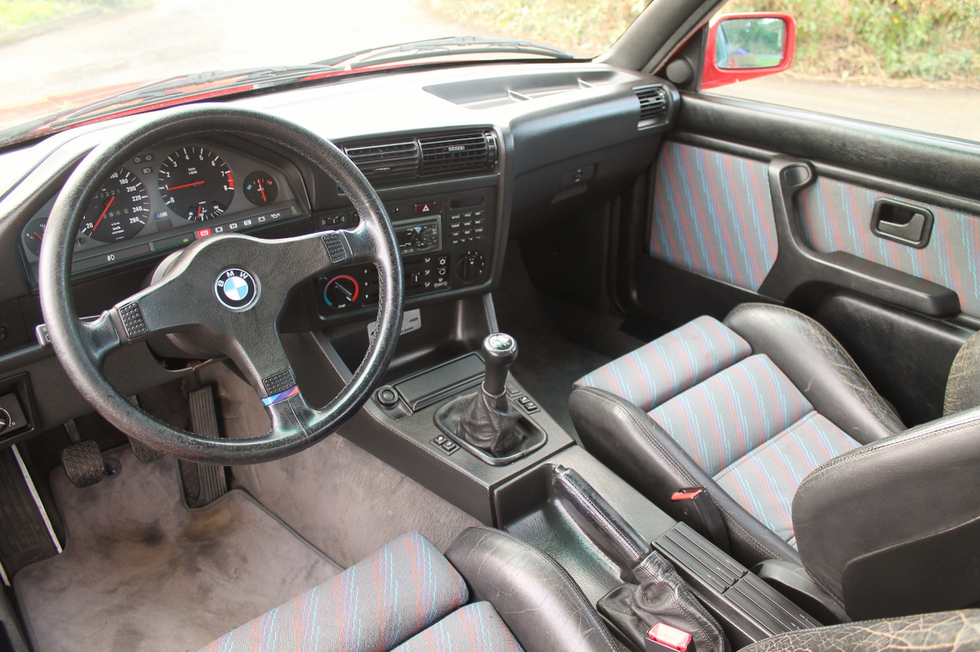 Kolekcionarski M3 serija E30 iz 1989. je na dražbi 