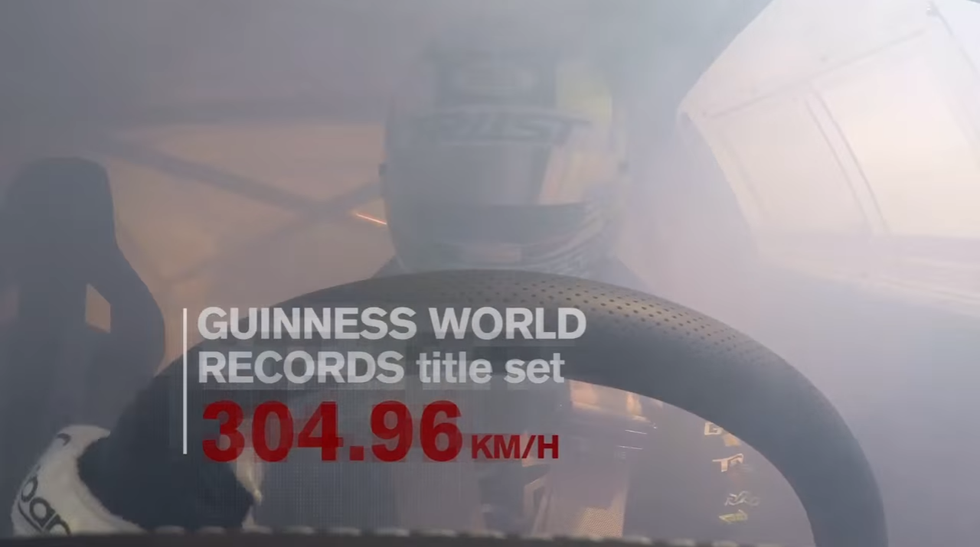 VIDEO Nissan GT-R postavio Guinnessov rekord u najbržem driftanju