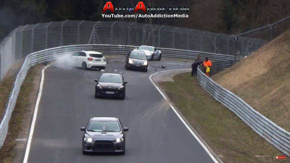 Smrt izbjegli za dlaku: Razbio A-klasu na  Nürburgringu