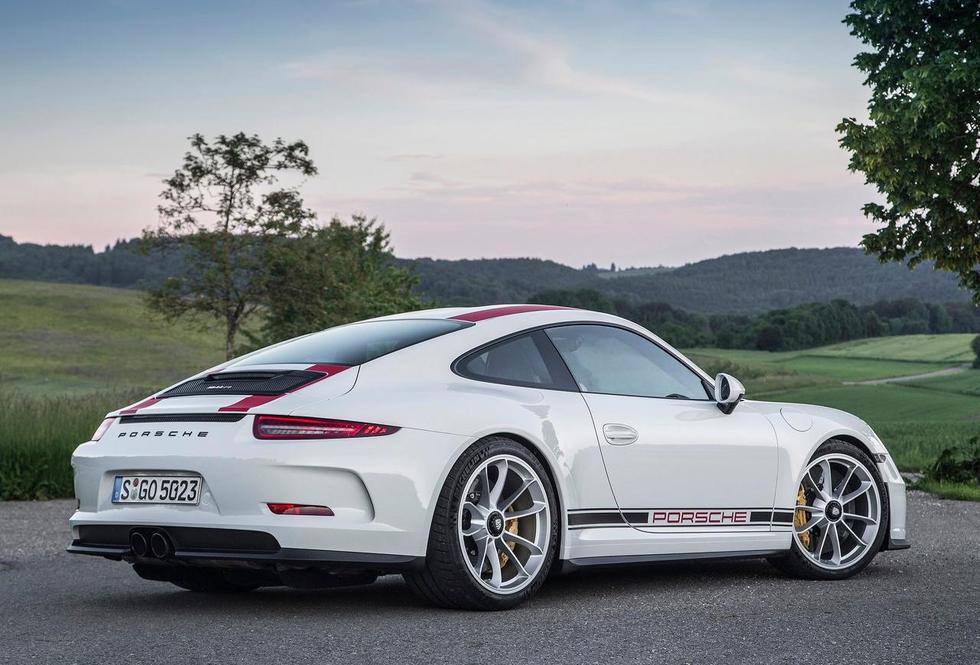 Prekipjelo u Porscheu: Besramni preprodavači njihovih auta idu na crnu listu