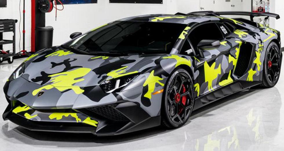 VIDEO: Kamuflirani Aventador LP-750 SV plijeni pažnju