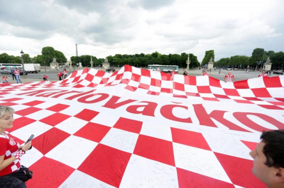 Hrvatska zastava hit u Parizu: "Kockice" su oduševile turiste 