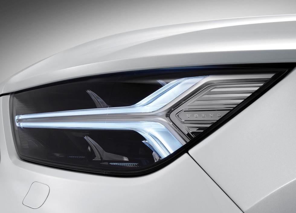 Službeno je: Svjetlo dana ugledao je novi švedski SUV, Volvo XC40