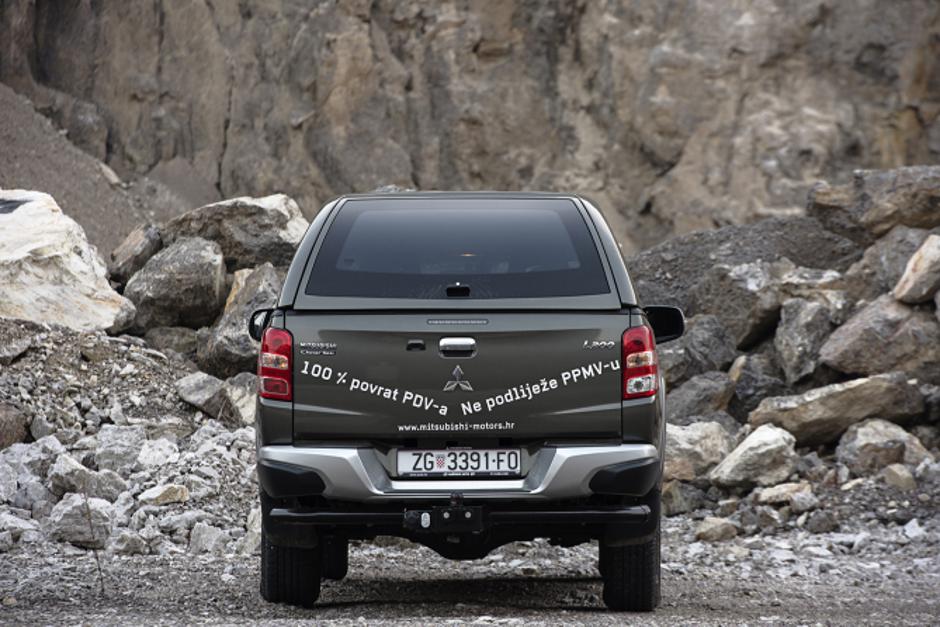 Mitsubishi L200 Club Cab  | Author: Auto start