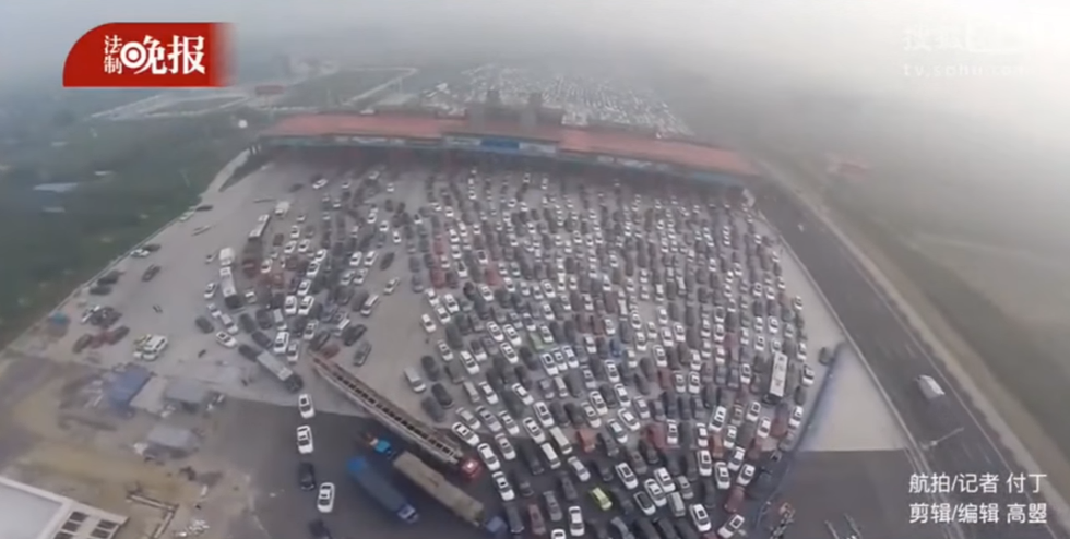 VIDEO: Snimka iz zraka otkrila jednu od najvećih gužvi ikad snimljenih