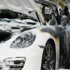 Podmetnuti požar? U Hamburgu 'misteriozno' izgorjelo 12 Porschea