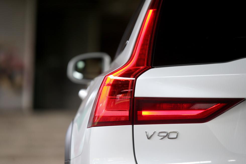 Volvo V90 Cross Country: Po blatu, u luksuznom švedskom stilu