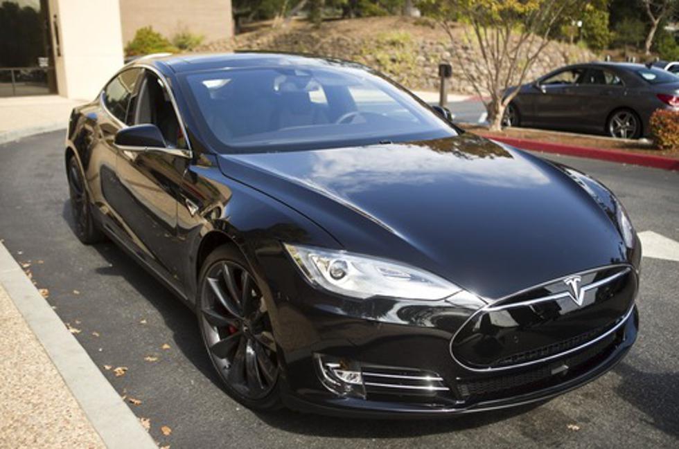 Musk: Javna je tajna da Apple radi na svom električnom autu