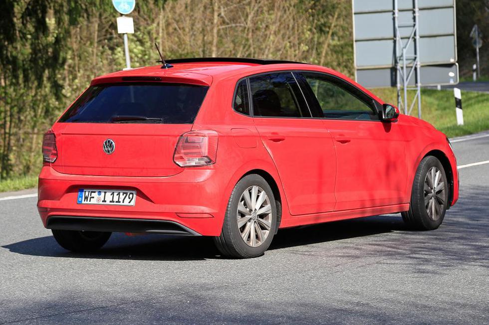 Uhvaćen bez kamuflaže: Prve fotke nove generacije VW-ova modela Polo u vožnji