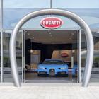 U Dubaiju otvoren najveći Bugattijev salon, sa samo jednim izloženim autom