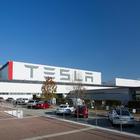 Novi problemi: Elon Musk otpustio stotine Teslinih zaposlenika