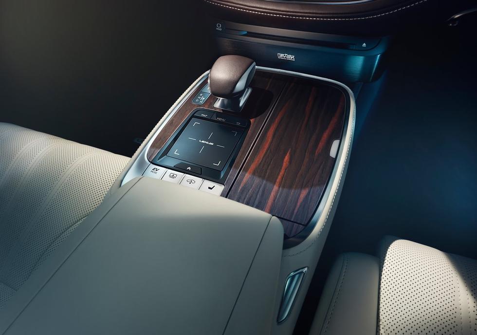 Lexus LS 500: Sigurnost i udobnost na vrhunskoj razini