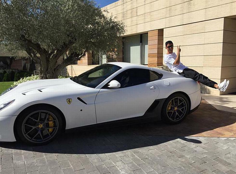 Ferrari vrijedan 300.000 € novi ljubimac u Ronaldovoj garaži