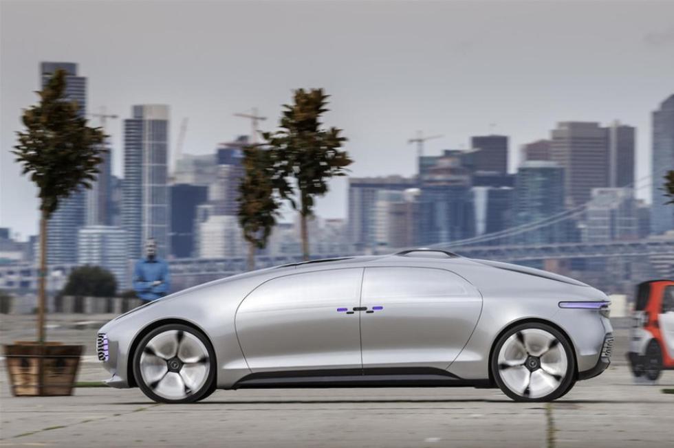 Kako je voziti se u pametnom autu budućnosti?