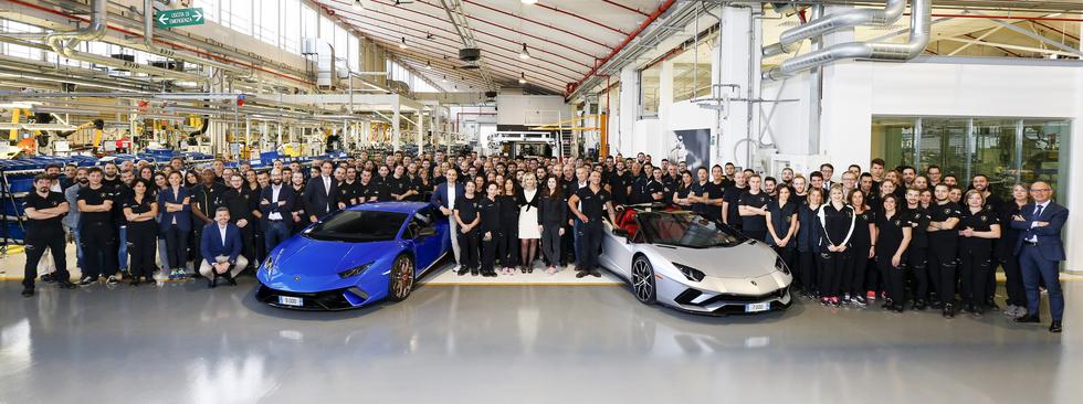 Lamborghini proizveo 7-tisućiti Aventador i 9-tisućiti Huracan