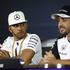Fernando Alonso: Lewis Hamilton nije timski igrač