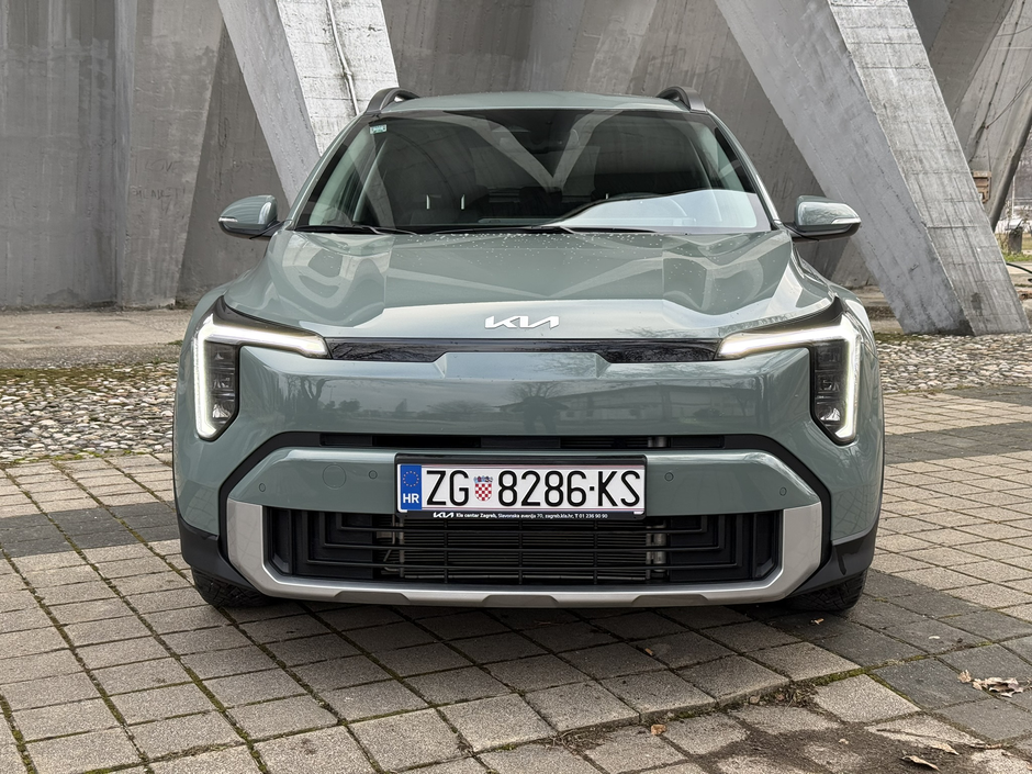 Author: Dubravko Kolarić