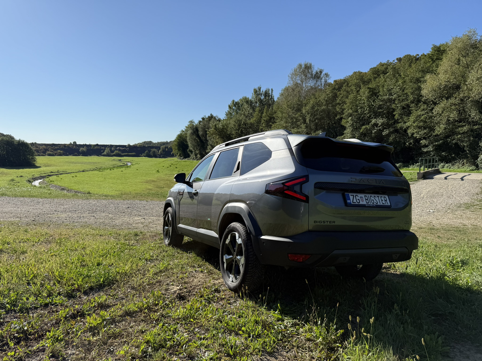 Author: Dubravko Kolarić