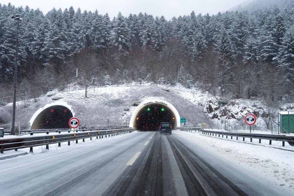 Zimski uvjeti na A1 između čvora Otočac i Gospić | Author: Hrvoje Kostelac