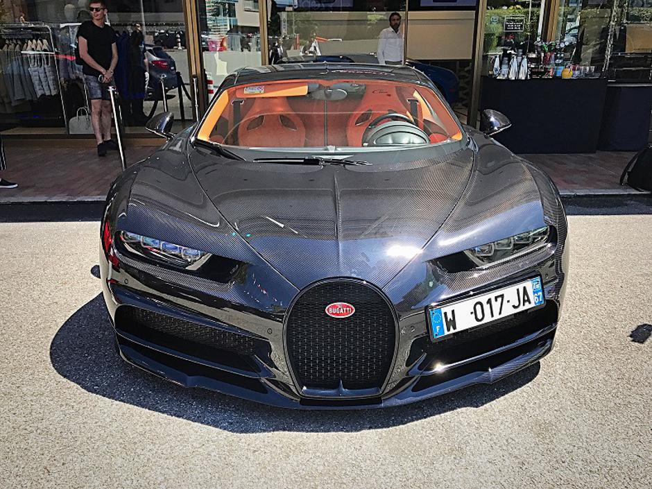 Bugatti Chiron bez 'boje' | Author: Car Throttle/Youtube