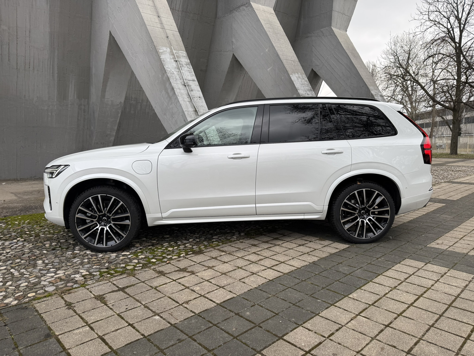 Author: Dubravko Kolarić