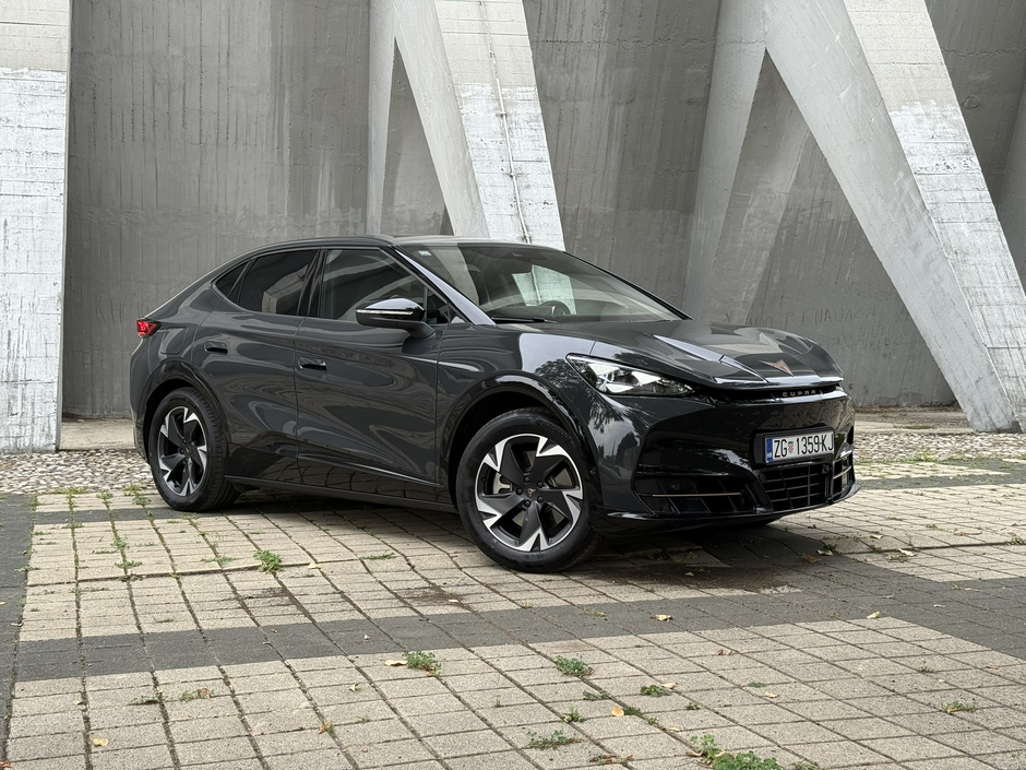 Author: Dubravko Kolarić